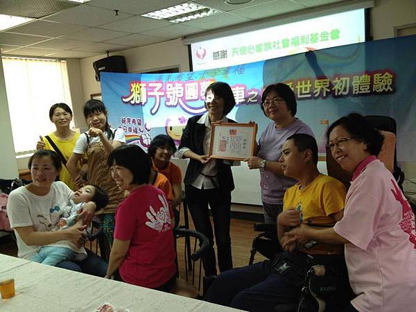 1374072_711428172215675_1084858216_n 1374072_711428172215675_1084858216_n