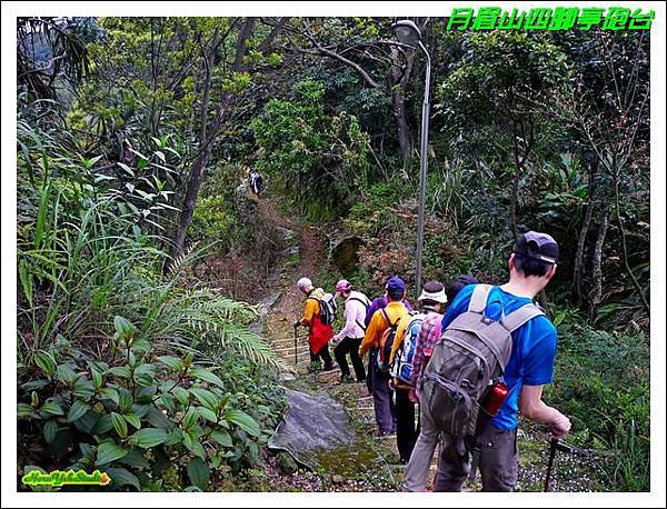 月眉山四腳亭砲台07.JPG