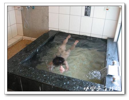 魚游.jpg 魚游.jpg