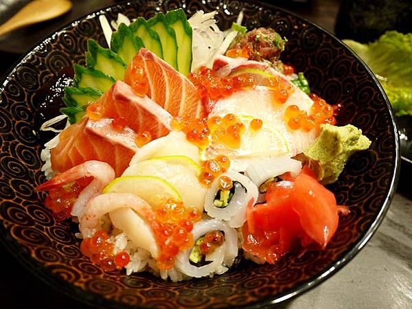 【食記】台中*東海。佐竹日本料理*七色散壽司 - 心心 我吃故我在。