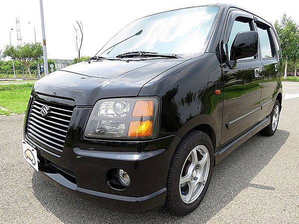 04 Suzuki 鈴木solio 黑色1300cc 2安全氣囊abs 電折鏡華南小車專賣專營中古車 Sum華南汽車廣場 Pchome 個人新聞台