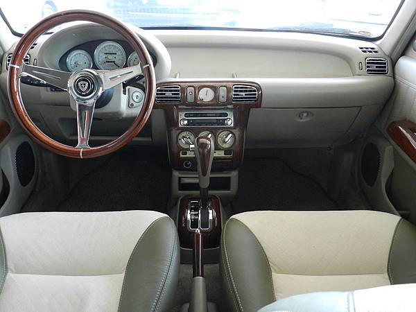 華南汽車中古車二手車小型車 01年nissan 日產verita 白色1300cc Sum華南汽車廣場 Pchome 個人新聞台