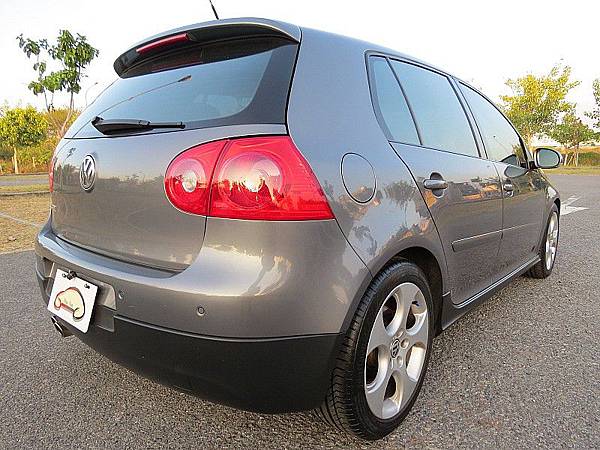 華南汽車中古車二手車小型車 09 Vw 福斯golf Gti 00cc 灰色 Sum華南汽車廣場 Pchome 個人新聞台