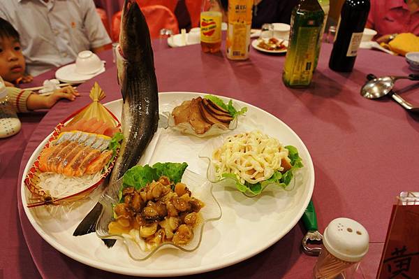 三重美食推薦-半客製化的辦桌．聚餐的好地方＂台灣北海活海鮮＂(三重店)