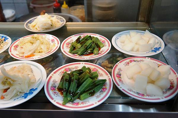 苗栗美食推薦-傳承60年客家老味道 "賴新魁麵店"