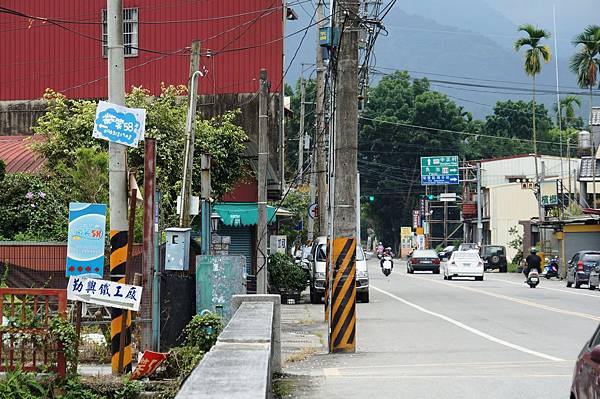 南投住宿推薦-宛如地中海的親子民宿，埔里＂微笑58民宿＂(食尚玩家推薦)