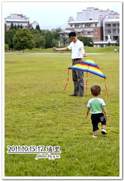 20111015-17埔里行_阿牛1.8M_暨大玩耍_1.jpg