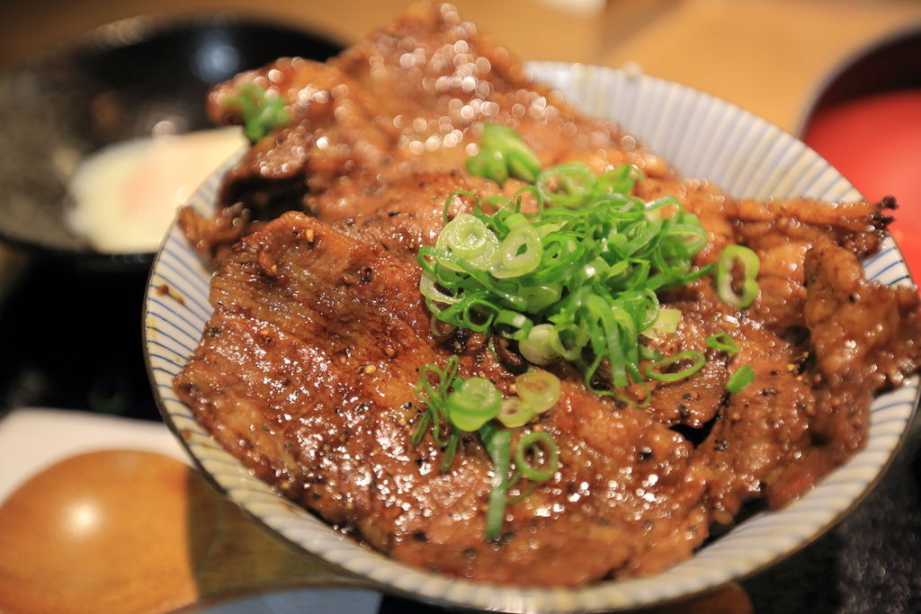 台北信義威秀 燒丼株式會社 野郎燒肉丼 (Don show buri) 台北信義威秀 燒丼株式會社 野郎燒肉丼 (Don show buri)