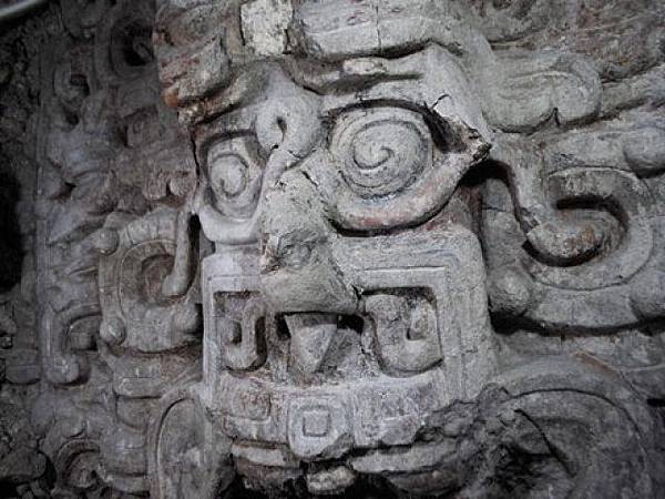 瑪雅太陽神鯊魚人造型 瑪雅太陽神鯊魚人造型