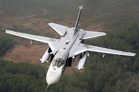 Su-24M戰鬥轟炸機 Su-24M戰鬥轟炸機
