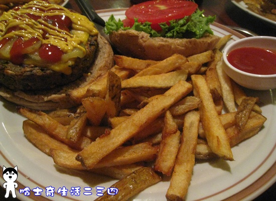 哈士奇居家清潔公司-哈士奇生活二三四-【食記】大俠愛吃漢堡包之《Forkers佛客漢堡》15.JPG