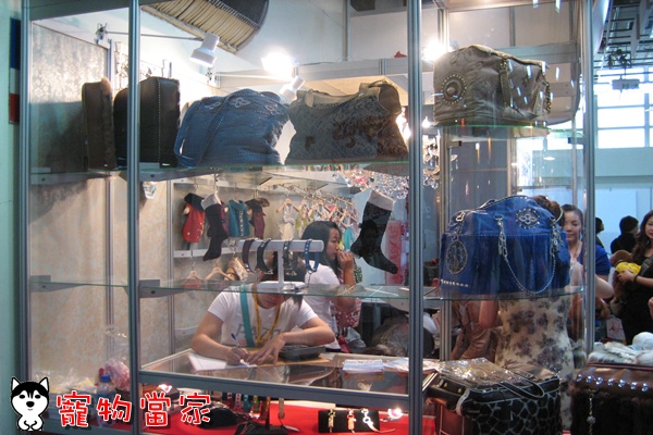哈士奇居家清潔公司-寵物當家-2010寵物用品展12.jpg