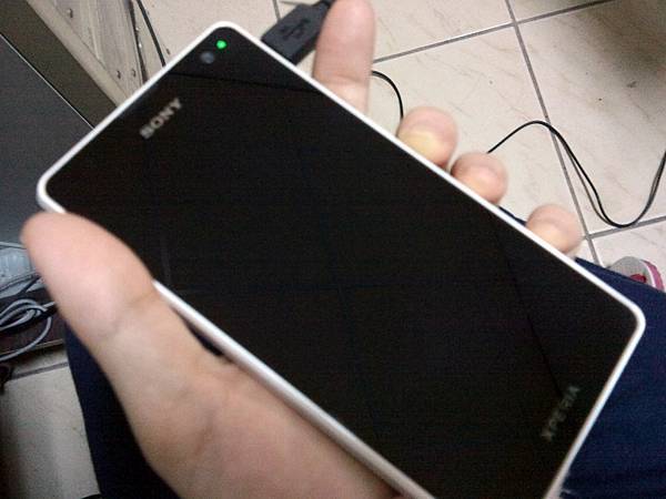 20121215 SONY Xperia TX LT29i 機體正面 20121215 SONY Xperia TX LT29i 機體正面