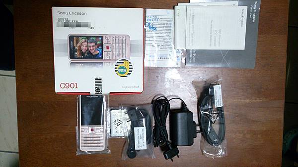 20090827 SONY Ericsson C901 粉 全配件 20090827 SONY Ericsson C901 粉 全配件