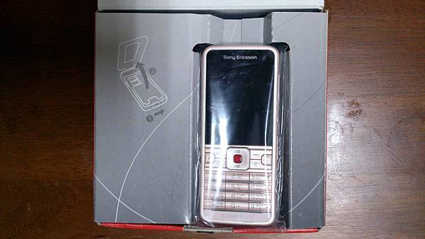 20090827 SONY Ericsson C901 粉 開盒 20090827 SONY Ericsson C901 粉 開盒