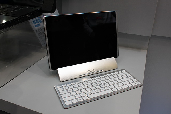 Computex 2010:華碩有Eee Pad平板電腦回敬Apple iPad Computex 2010:華碩有Eee Pad平板電腦回敬Apple iPad