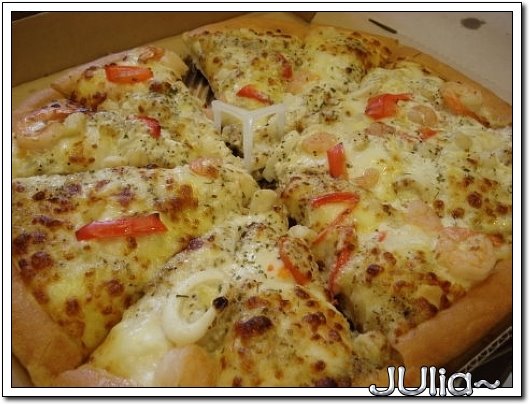 （必勝客）pizza＆哈燒拼盤.jpg
