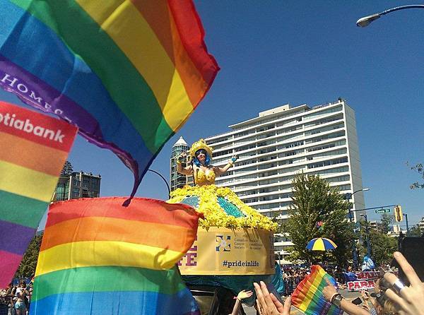 10314546_920392421321061_4813918366644820615_n