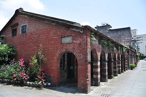 和平老街的舊屋多半已改建,但留存的少數古厝,仍給人走進時光隧道的感覺1 和平老街的舊屋多半已改建,但留存的少數古厝,仍給人走進時光隧道的感覺1