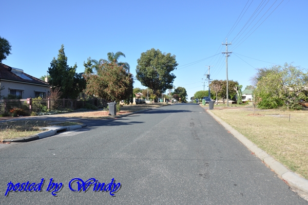 每條路看起來都一樣 每條路看起來都一樣