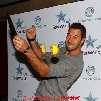 隔空切柳丁秀刀法