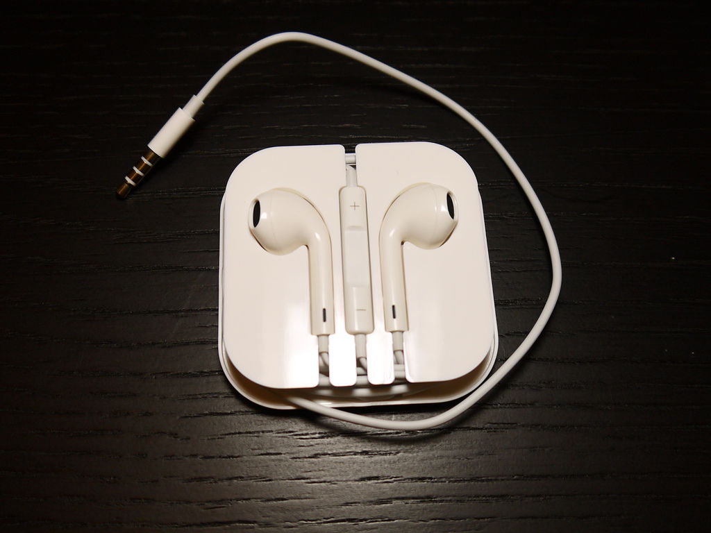 Apple iPhone 5 副廠高音質耳機