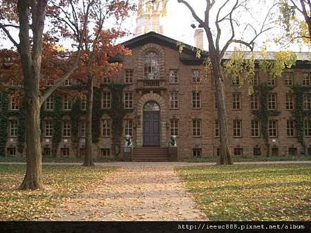 Nassau_hall_princeton_university.jpg Nassau_hall_princeton_university.jpg