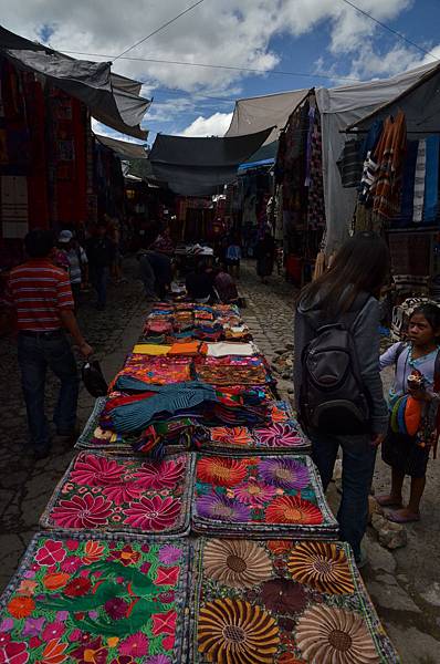 往白色教堂的路上