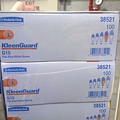 101430 Kleenguard Nitrile G10G10靈巧貼合丁晴食品級處理手套 一次性使用 每組100入x3盒 尺寸L 499 02.jpg