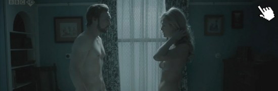 [湯姆克魯斯電影]神隱任務演員／烈探狙擊演員／侠探杰克4羅莎蒙派克露點Rosamund Pike nude sex&topless (2)