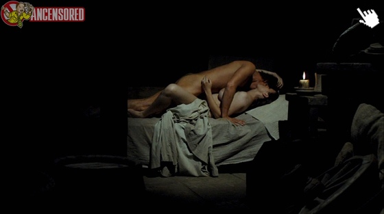 海莉艾特沃過去在電影中有大膽的露點床戲演出naked hayley atwell nude sex sense