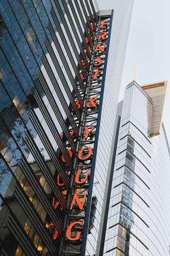 紐約州檢察長郭謨21日起訴Ernst & Young，指控E&Y幫雷曼兄弟粉飾財務漏洞逾七年。（美聯社）.jpg