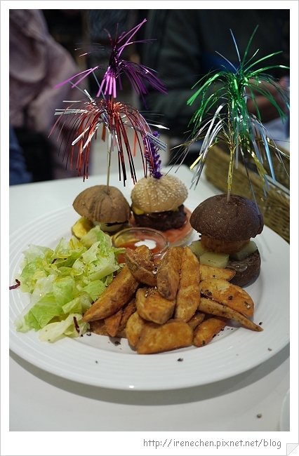 Tiffany cafe-10-漢堡嘉年華.jpg