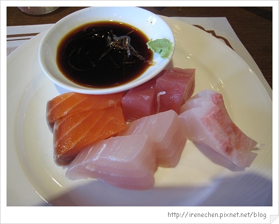 圓山飯店松鶴廳自助餐21-綜合生魚片.jpg 圓山飯店松鶴廳自助餐21-綜合生魚片.jpg