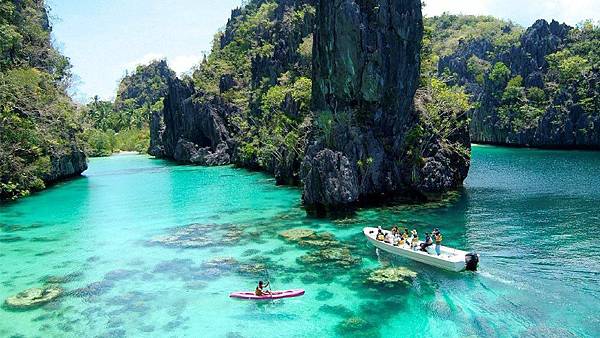 Palawan-island-Philippines.jpg Palawan-island-Philippines.jpg