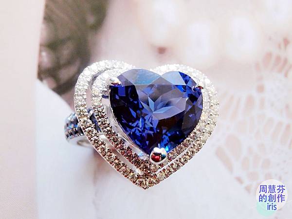 圖1 我設計的「丹泉VS藍寶」鑽戒 圖1 我設計的「丹泉VS藍寶」鑽戒