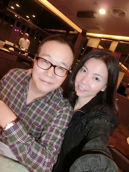 圖1 咪芬夫婦在台北福華飯店蓬萊邨台菜廳