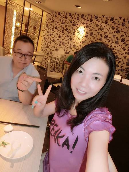 圖1 2014年夏天我和咪呢在紅豆食府