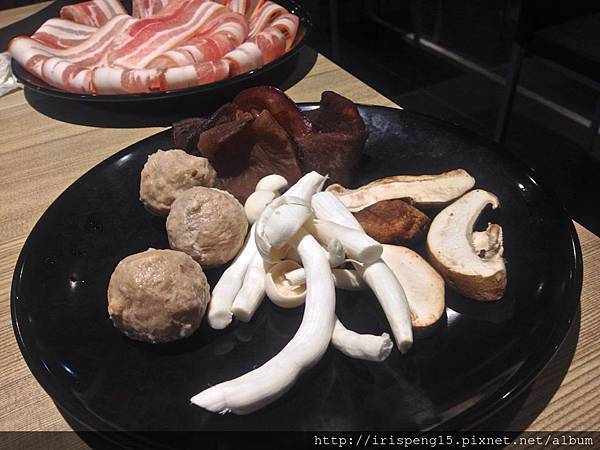 IMG_9542.jpg IMG_9542.jpg