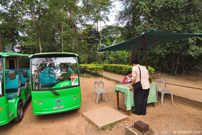 2011 吳哥窟DAY2-大吳哥Angkor Thom 巴戎廟The Bayon (3).jpg