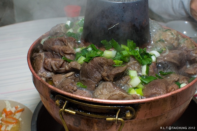 台中文心-清真恩德元餃子館.羊肉丸子鍋_36.jpg