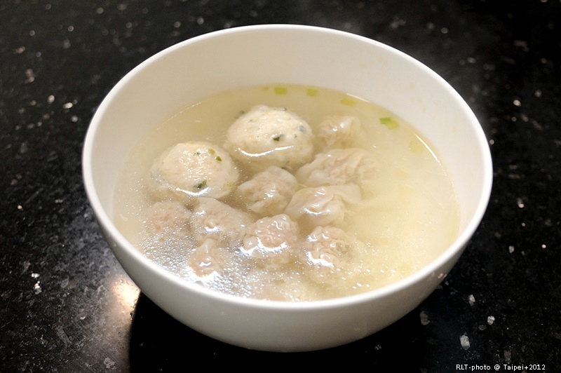 台北-萬華艋舺西門町-天下一家-珍珠餛飩-綜合湯-蝦丸 (5)