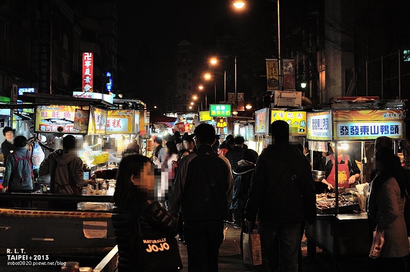 台北-寧夏夜市-圓環邊蚵仔煎+蚵仔湯+米糕+赤肉蒸餃+赤肉蛋包飯+赤肉咖哩+燒麻糬 (28)