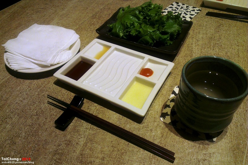 台中老乾杯-貝身肉牛排-全素蔬菜釜飯-辣味蔬蔡牛肉湯 (2).jpg