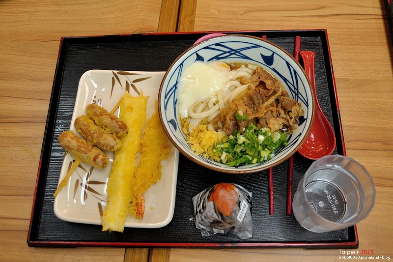 台北-日本丸龜製麵-烏龍麵-牛肉冷釜-明太子飯團 (8).JPG