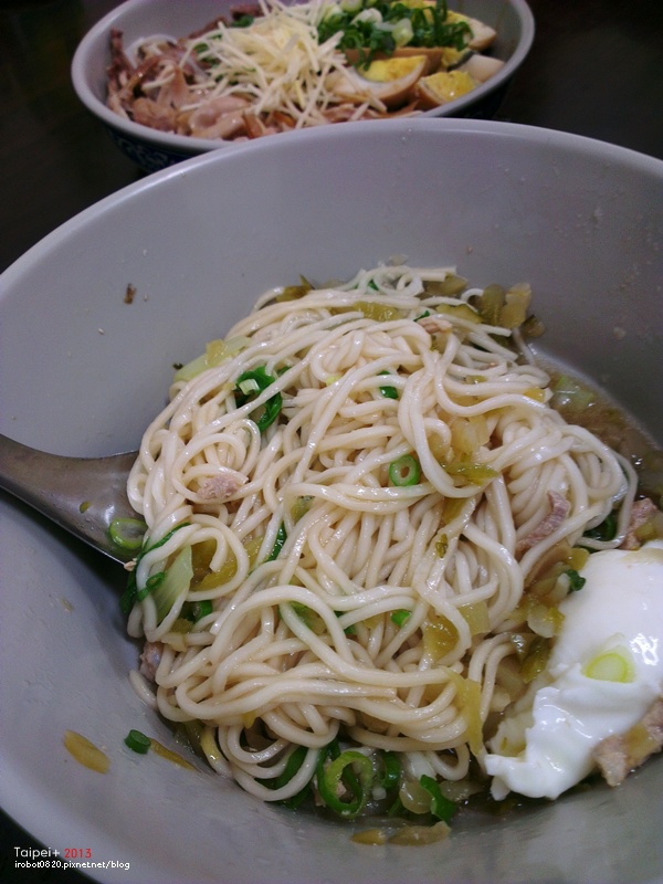 台北-阿婆麵-科技大樓-酸菜肉絲麵 (12).jpg