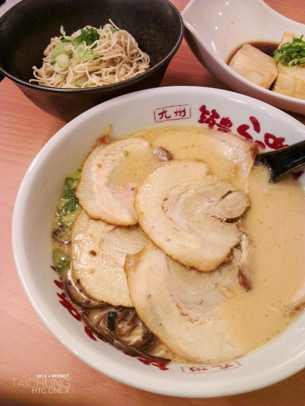 台中西區山小屋九州筑豐豚骨拉麵Yamagoya Ramen-叉燒泡菜炸豆腐飯糰 (15).jpg