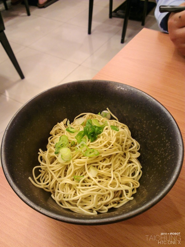 台中西區山小屋九州筑豐豚骨拉麵Yamagoya Ramen-叉燒泡菜炸豆腐飯糰 (19).jpg