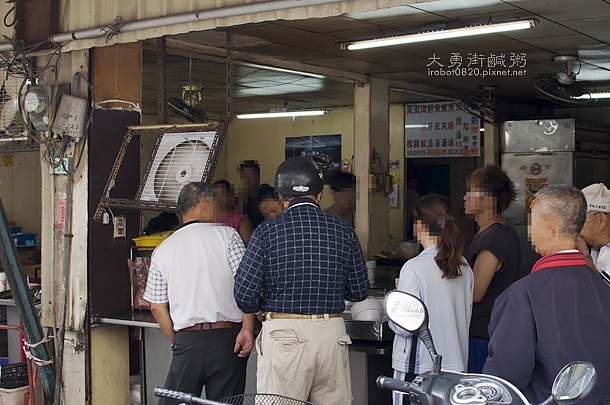 台南謝宅3外加美食之旅。大勇街無名鹹粥_31.jpg