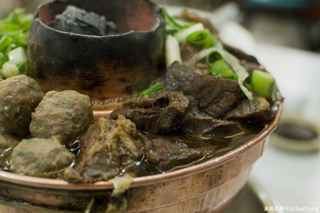 台中文心。清真恩德元餃子館-牛肉丸子火鍋_23.jpg